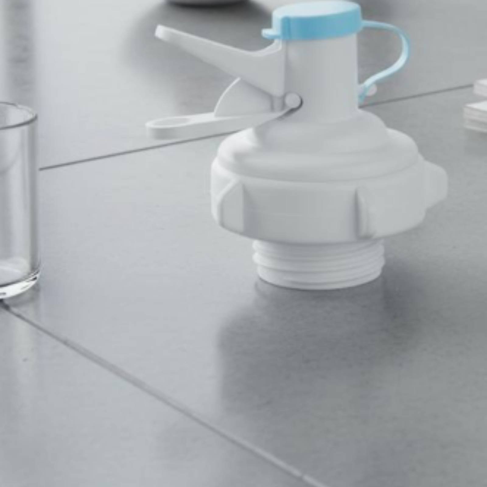 Water Bottle Holder - 스냅핏 노즐 스탠드 컴팩트 물병 스탠드